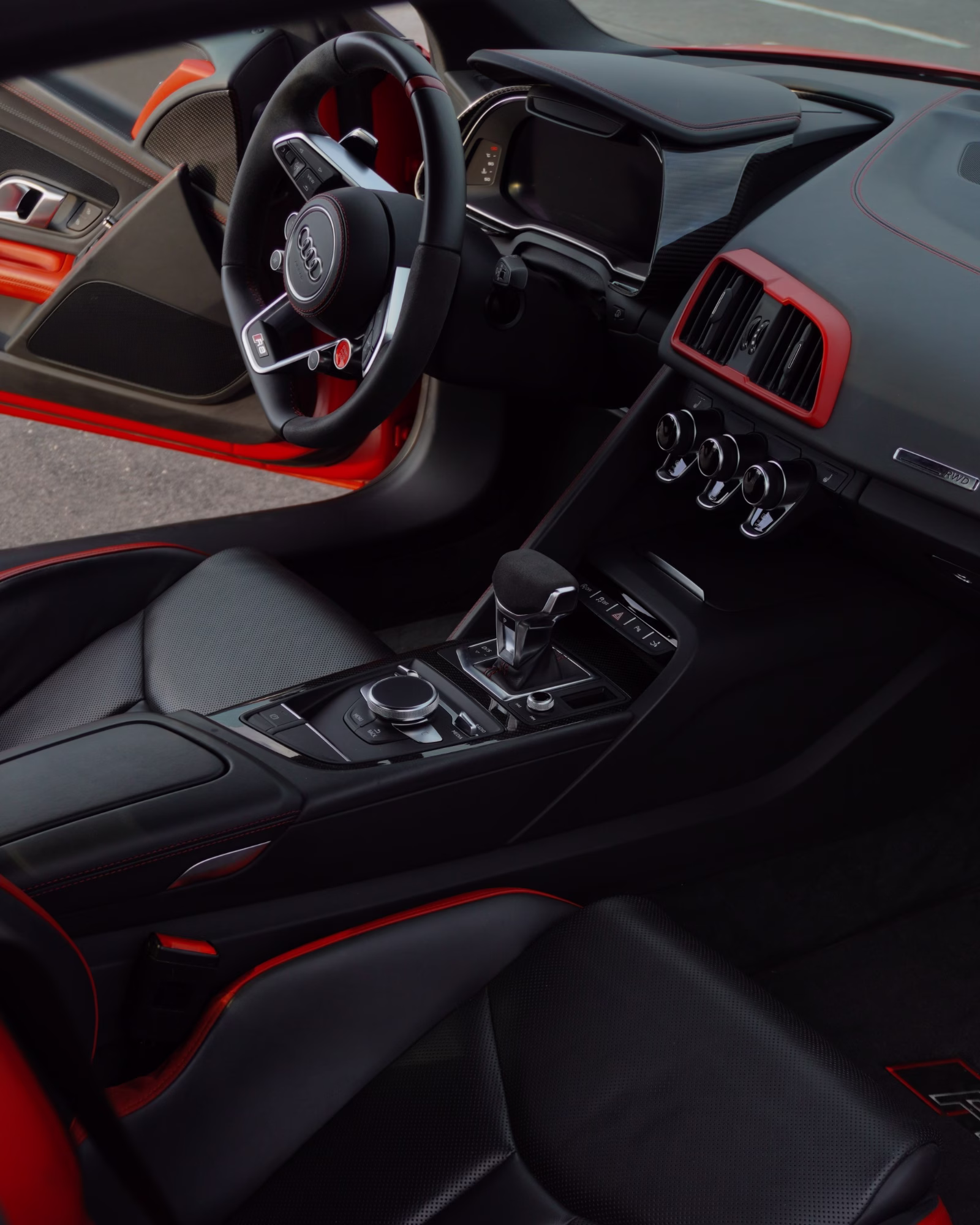 Audi R8 V10 RWD — photo 6