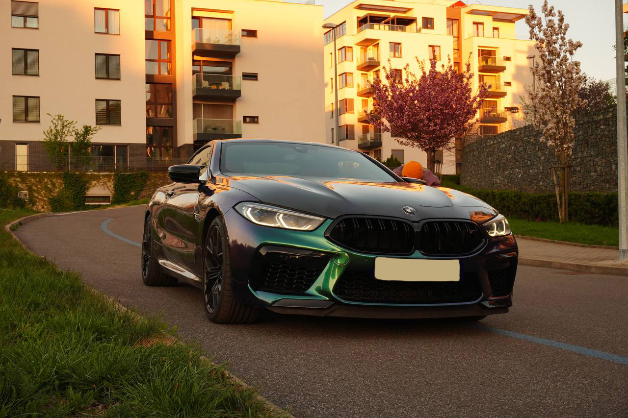 BMW M8 Competition Coupé 2022 — photo 4