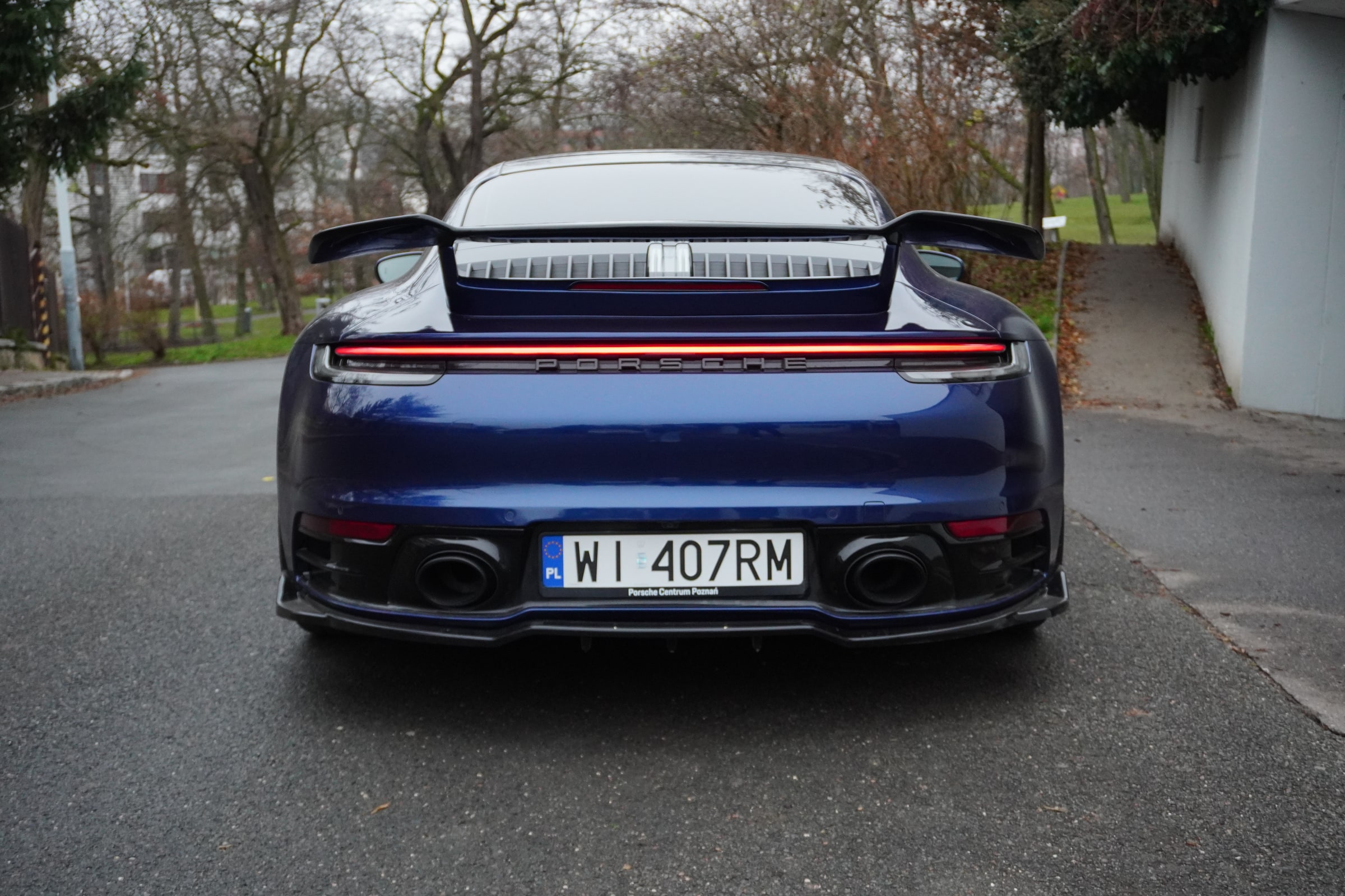 Porsche 911 Carrera (modrá) — fotografie 3